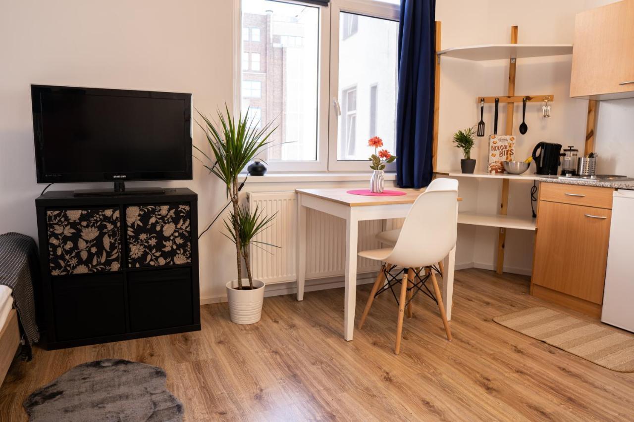 FULL HOUSE Studios - Blue Apartment - NETFLIX, WiFi inkl Magdeburg Exterior foto